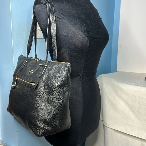 Coach Taylor Tote in Black/ Pale Gold - Picture 11 of 13